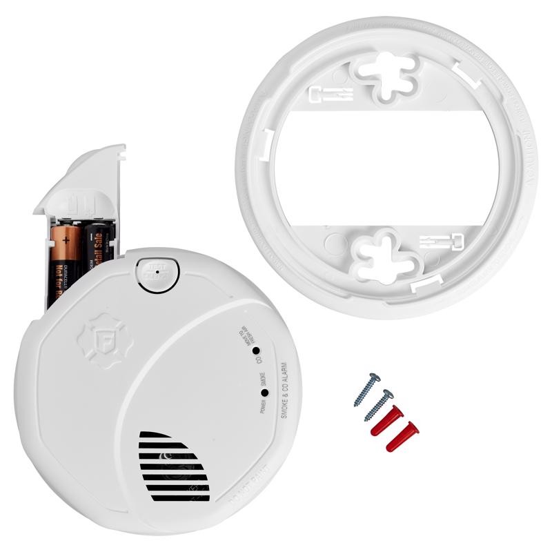 First Alert Wireless Interconnect Battery-Powered Photoelectric Smoke and Carbon gallery