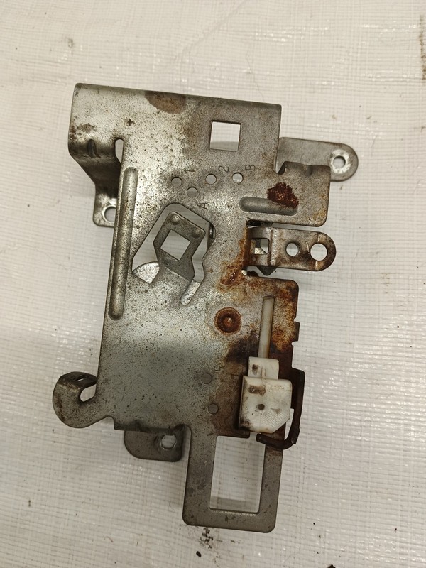 Briggs & Stratton Control Bracket 694042 Superseded to 597209 gallery