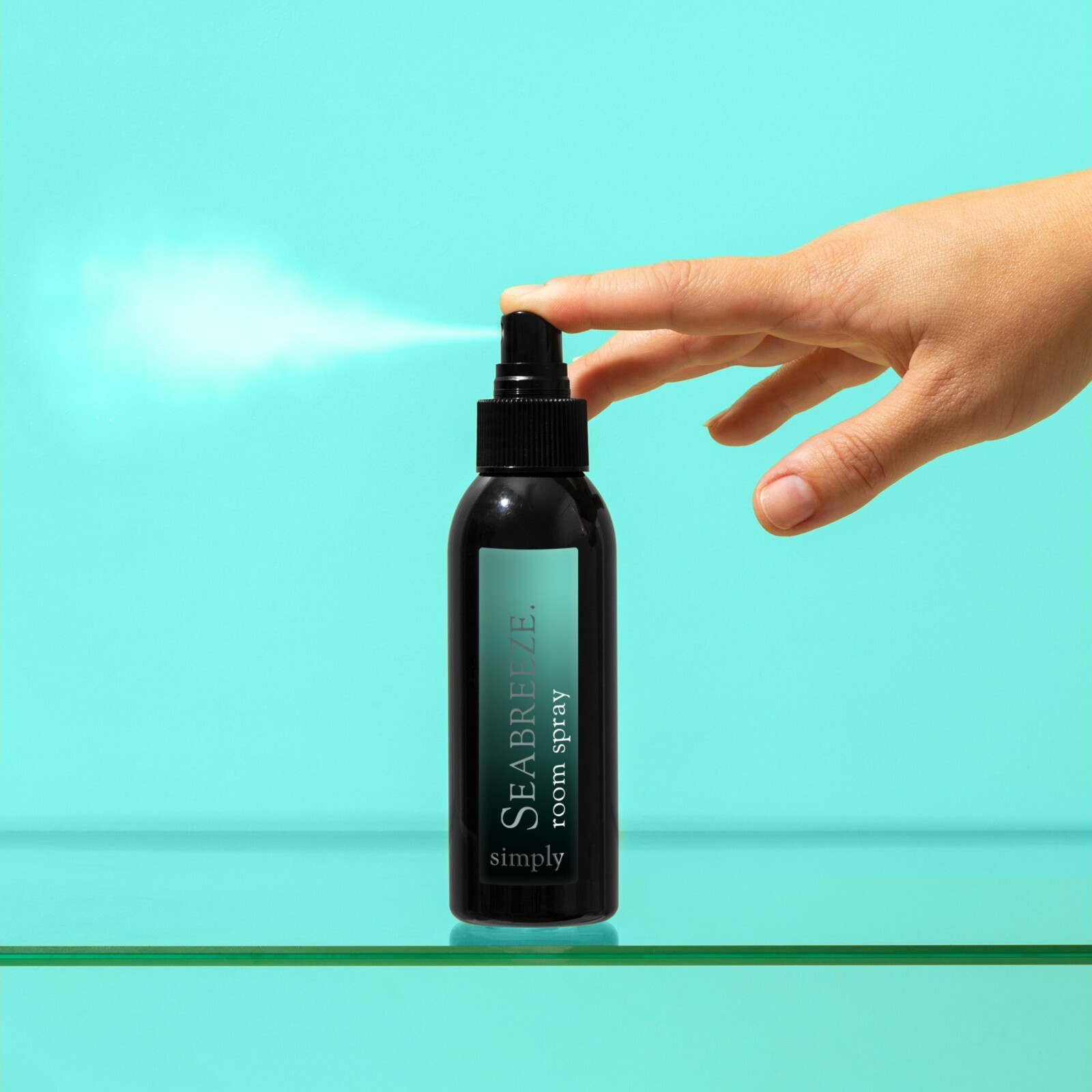 Simply - Seabreeze Room Spray - 125ml gallery