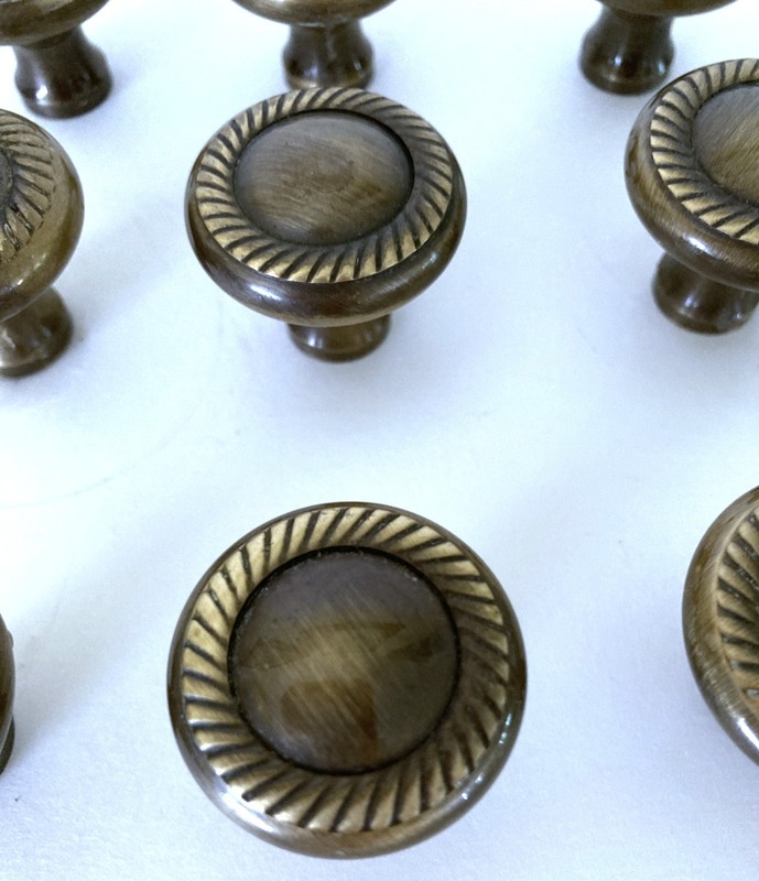 Lot 15 Cabinet Knob Pulls Newport Solid Antique Brass Round Rope Preowned VGC gallery