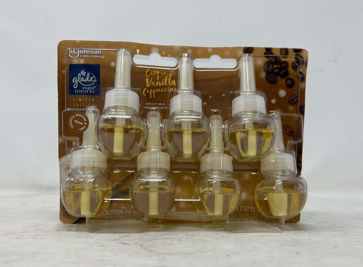 Glade PlugIns Scented Oil Refills, Cozy Vanilla Cappuccino, 7 Count *Damaged Box gallery