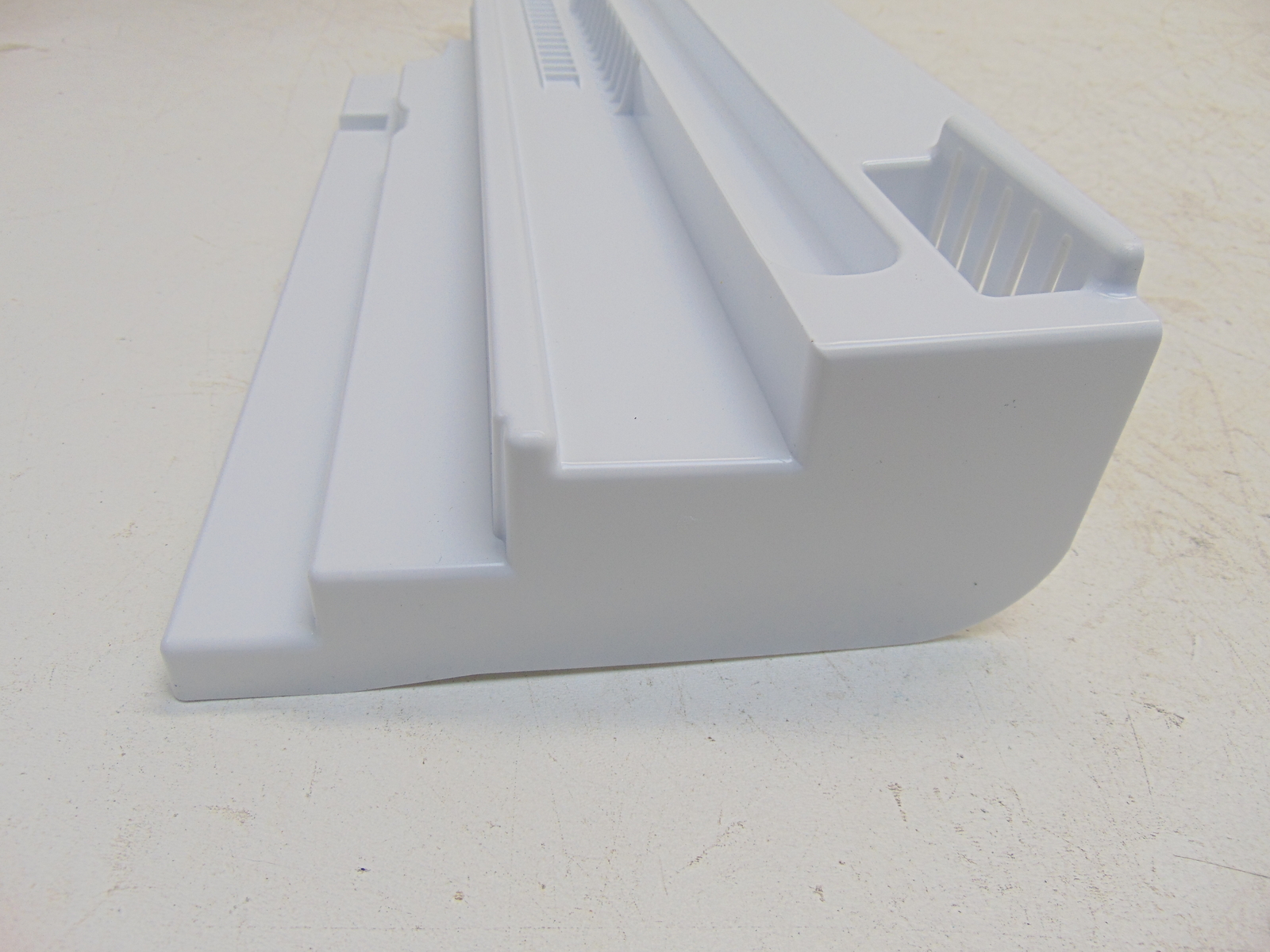 Frigidaire Refrigerator FRFS2823AS3 Right Deli Support Right gallery