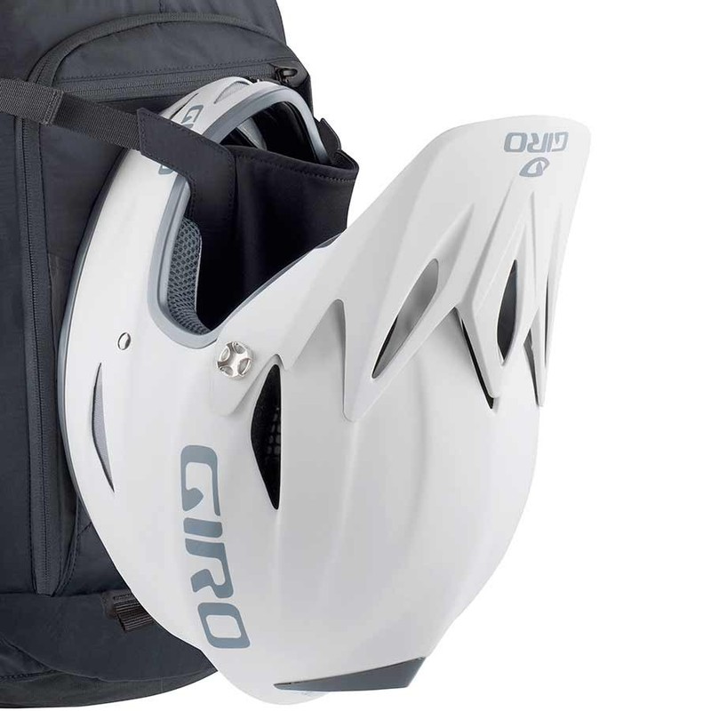 EVOC FR Trail Blackline 20L Bike Backpack with Back Protector, Ventilated, 3
