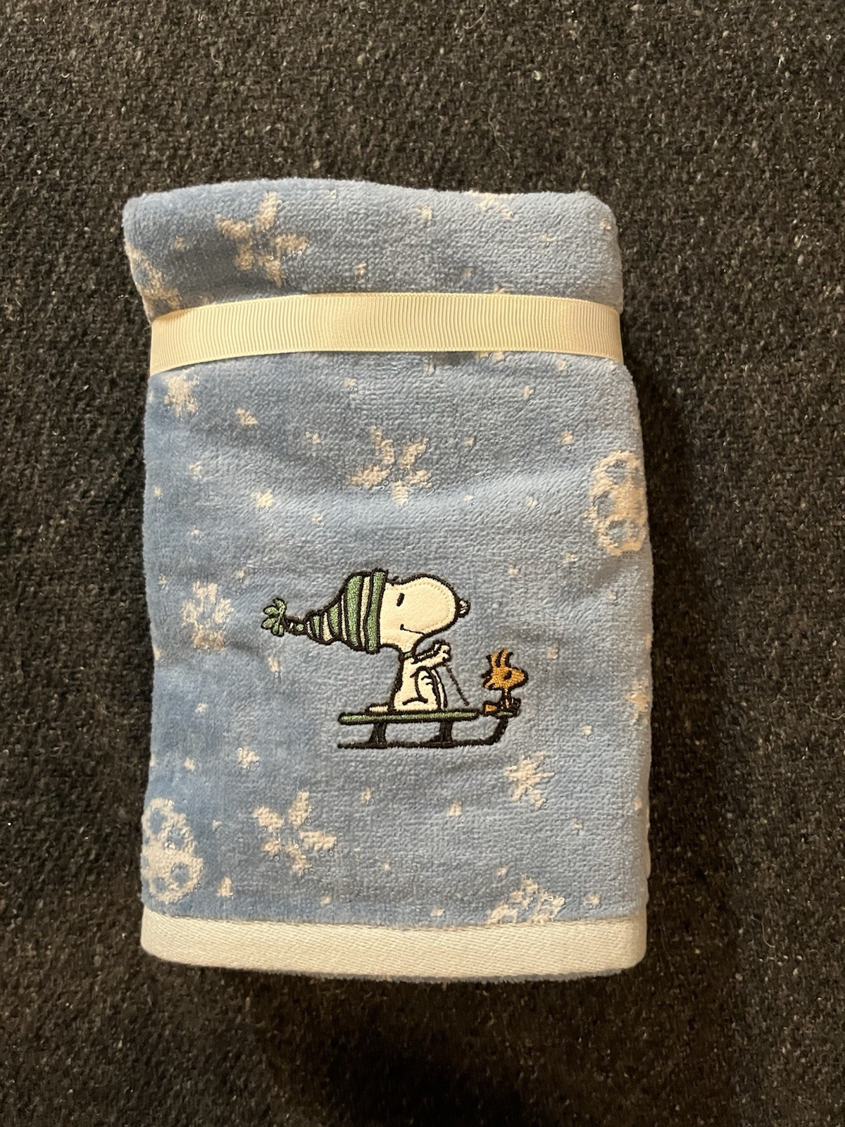 Peanuts Charlie Brown And Snoopy Christmas/Winter Blue Snowflake Hand Towels gallery