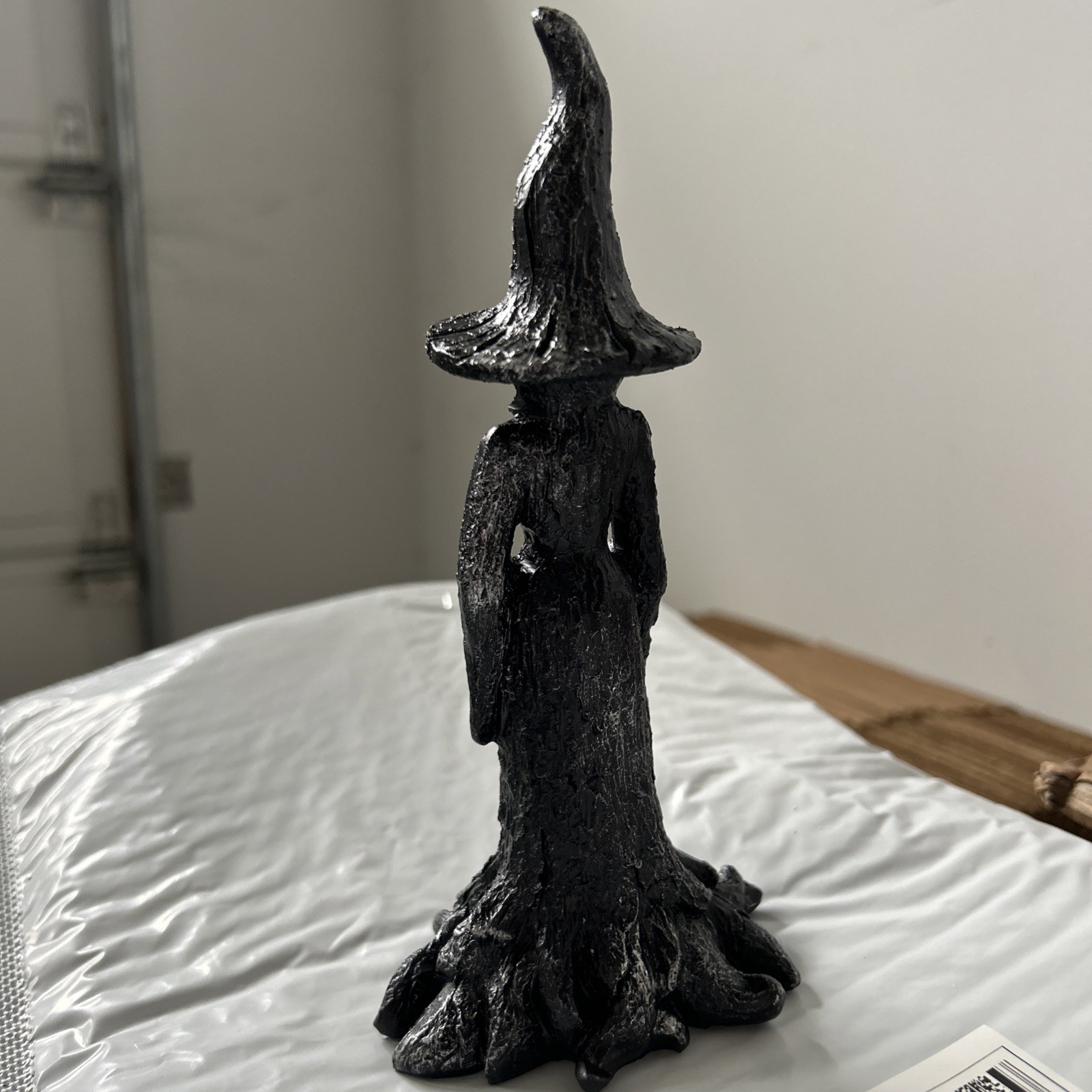 2025 Cracker Barrel Tree Witch Statue Halloween Decor Gift New in Box - 20cm~ gallery