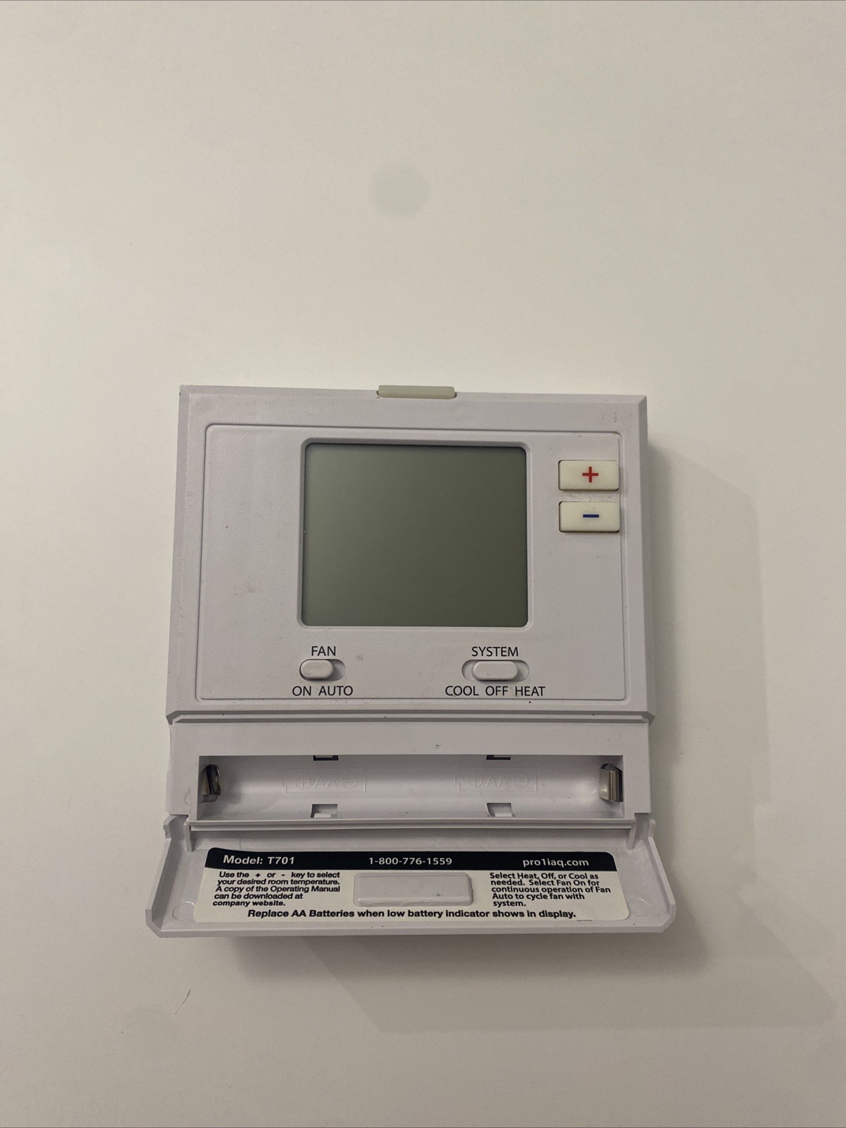 Pro1 T701 Digital Non Programmable Thermostat Heat AC Blue Screen Working gallery