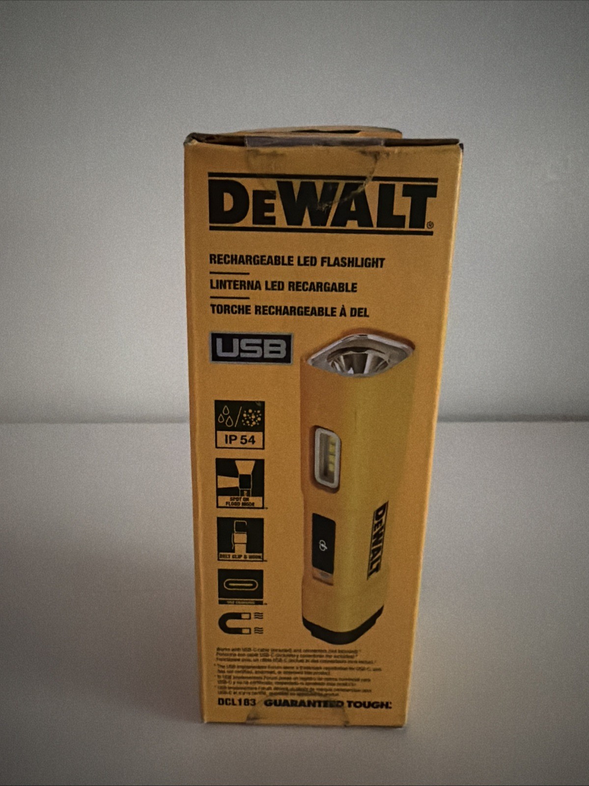 DeWALT DCL183 Rechargeable LED Flashlight, USB-C Charging, IP54, 1000 lumens gallery