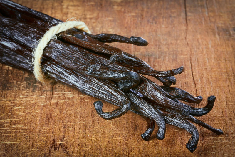 Madagascar Vanilla Beans Grade A Planifolia 25 Bean Pods USDA gallery