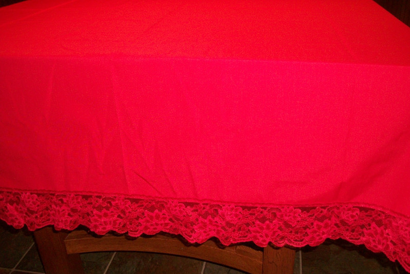 RED COTTON BLEND 90X59 TABLECLOTH TABLE COVER~3.5" RED LACE EDGING~NO TAGS~ gallery