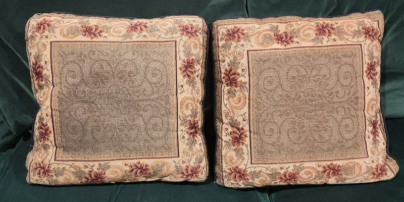 2 Vtg Mohawk Home 18" square Decor Tapestry Throw Pillow FLORAL Red SCROLL gallery