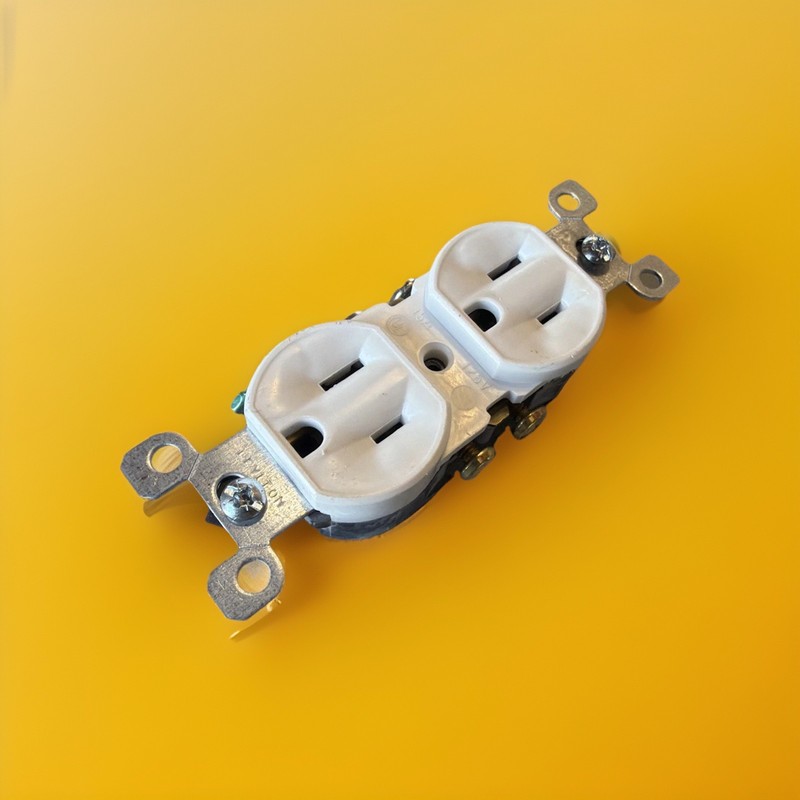 🔥 Leviton Duplex Outlet Receptacle 15A 125V White Residential ~ 11 Units🔥 gallery
