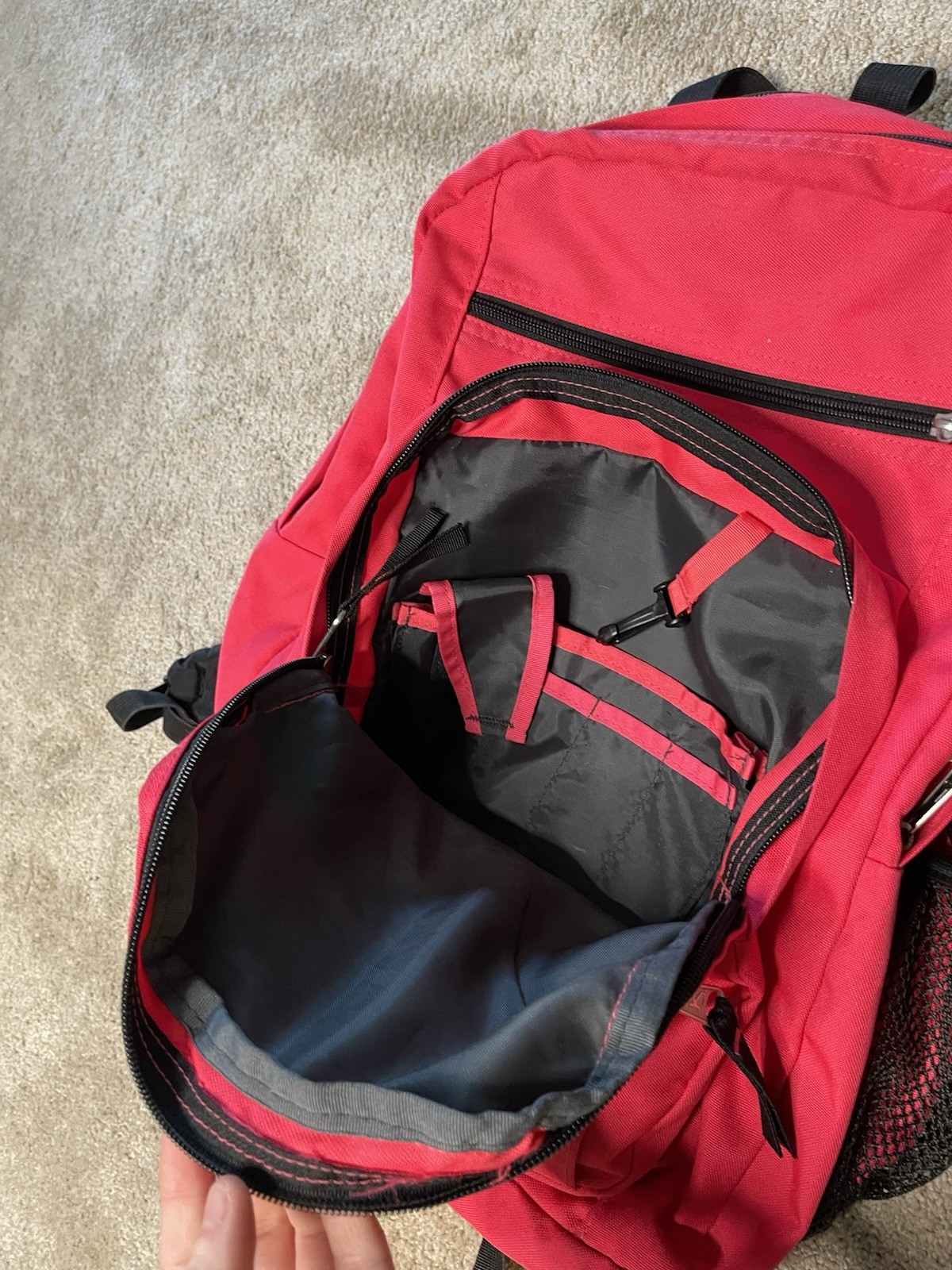 Jansport Red Backpack - Classic Style, Multiple Compartments, Gently Used 3