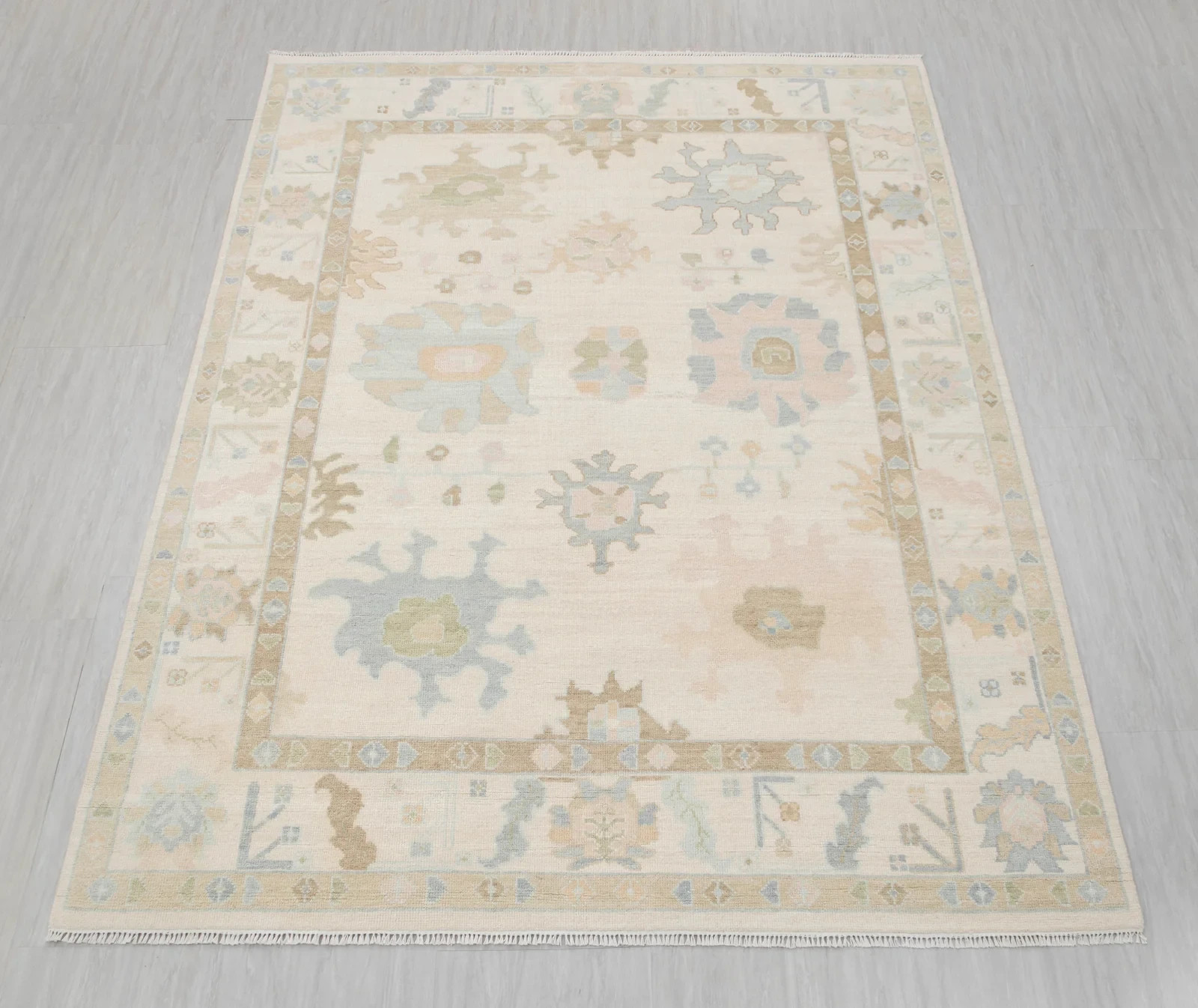 Modern Oushak Rug Handcrafted Luxury for High-Traffic Spaces12 gallery