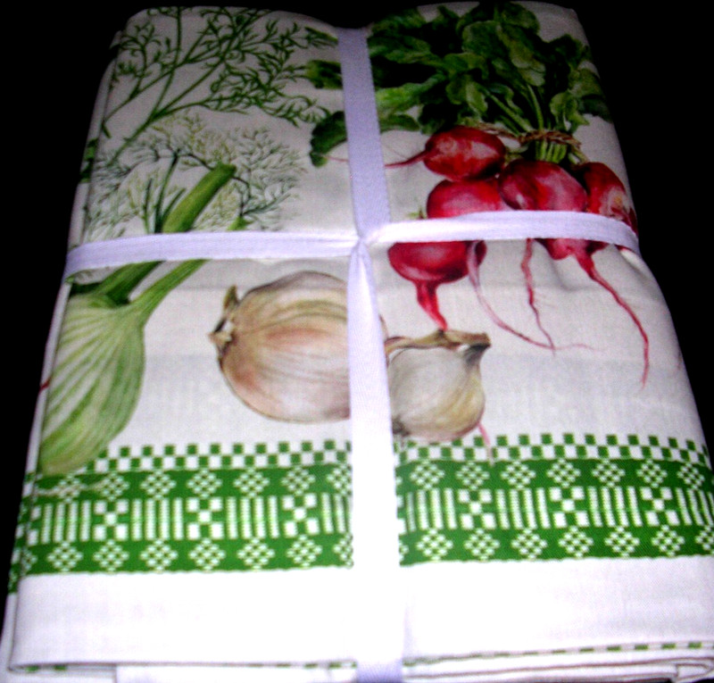 WILLIAMS SONOMA GARDEN VEGETABLE TABLECLOTH 100% COTTON 70X108 INCHES NEW W/TAGS gallery
