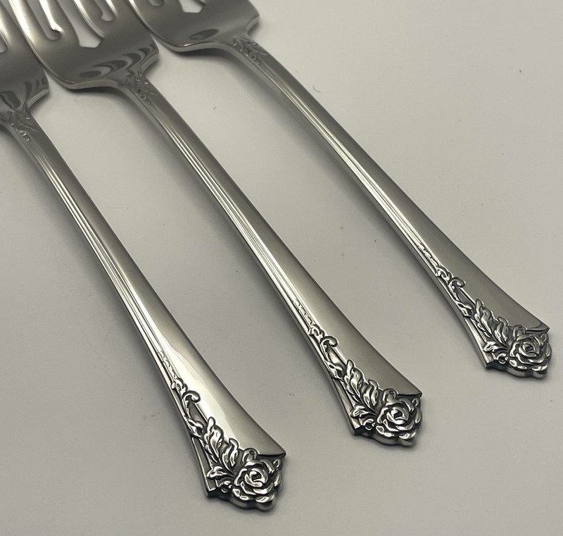 (3) Oneida Heirloom Cube DAMASK ROSE Stainless Salad Fork Lot ~ 6 7/8” gallery