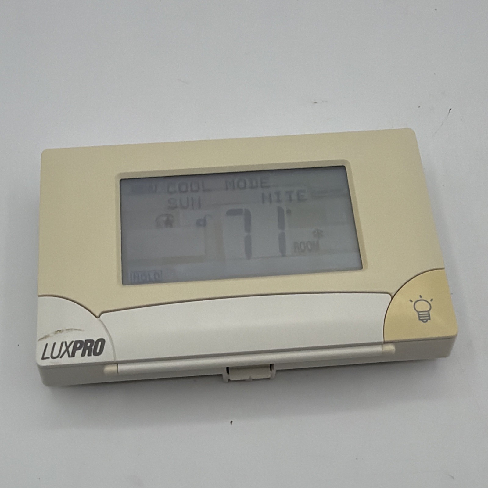 Lux Smart Temp TX9000TS 7-Day Programmable Thermostat!! gallery