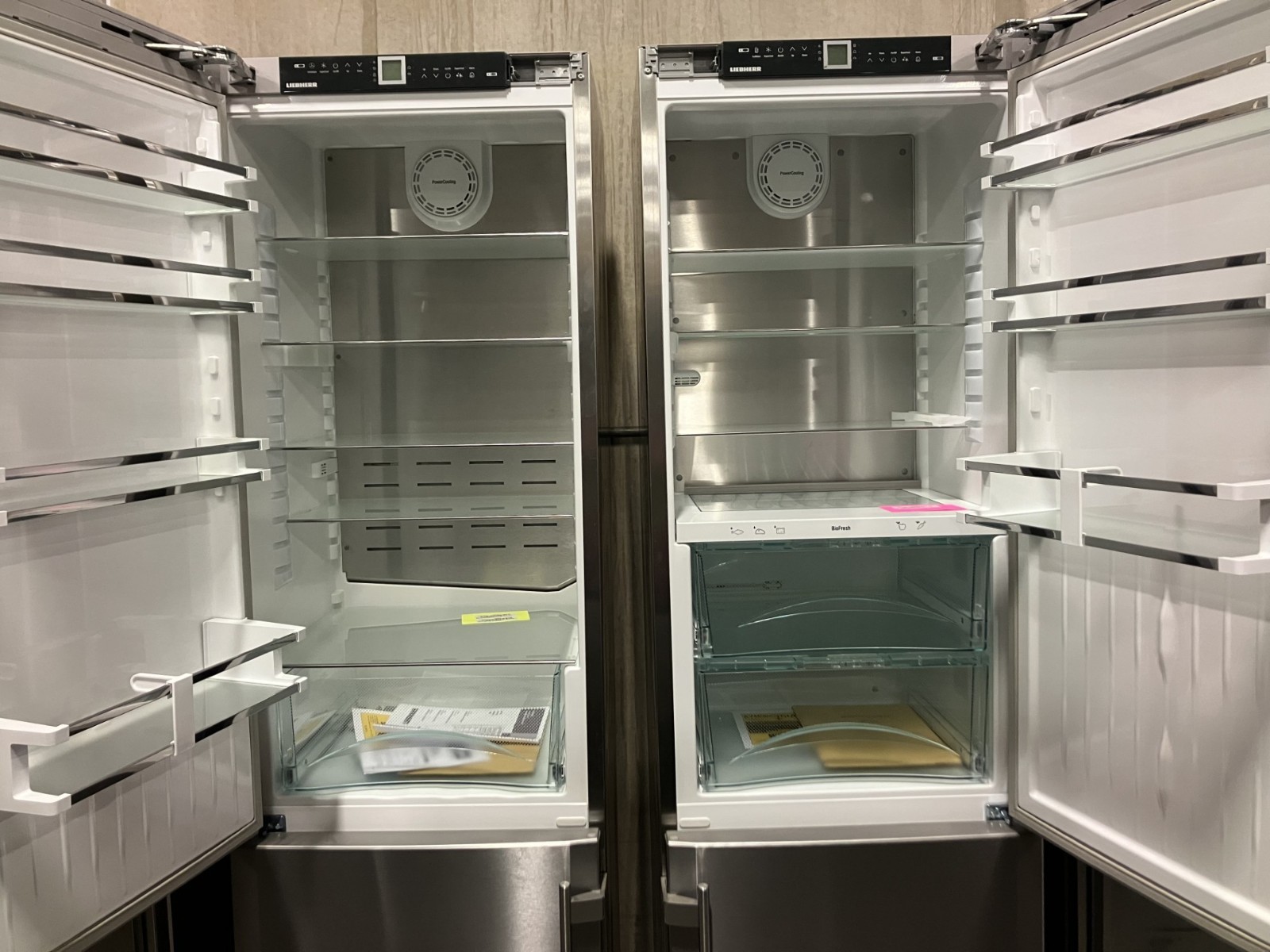 Liebherr CBS1360/Liebherr CS13 24 Inch Counter Depth Bottom Freezer Refrigerator gallery