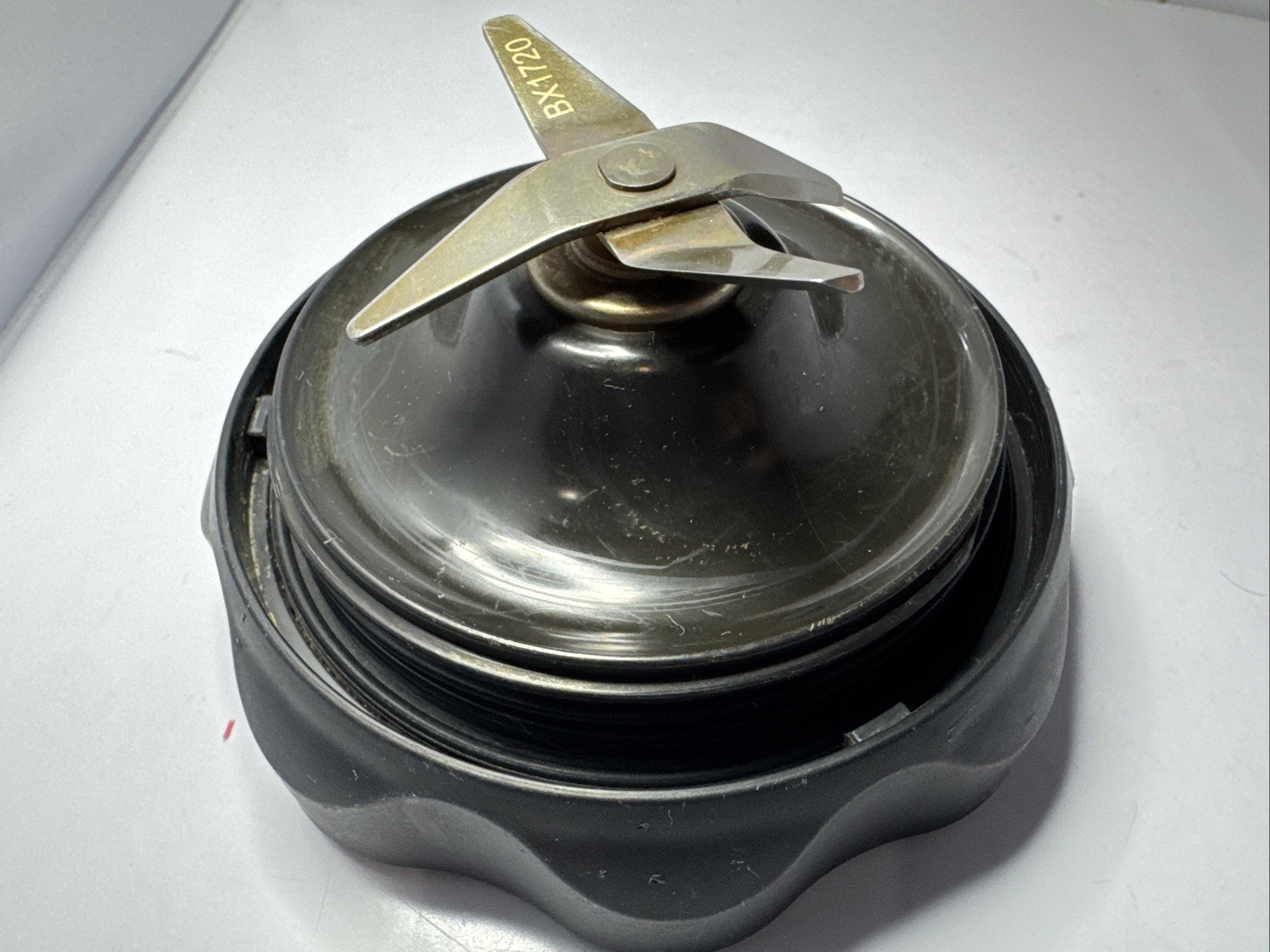 BX1720 Easy Twist Extractor Blade Assy NutriBullet NB50100C, NBF50500, NB50200 gallery