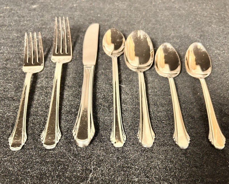 Gorham 18/8 China Stainless Flatware CALAIS 7 Piece Place Set (multiple avail) gallery