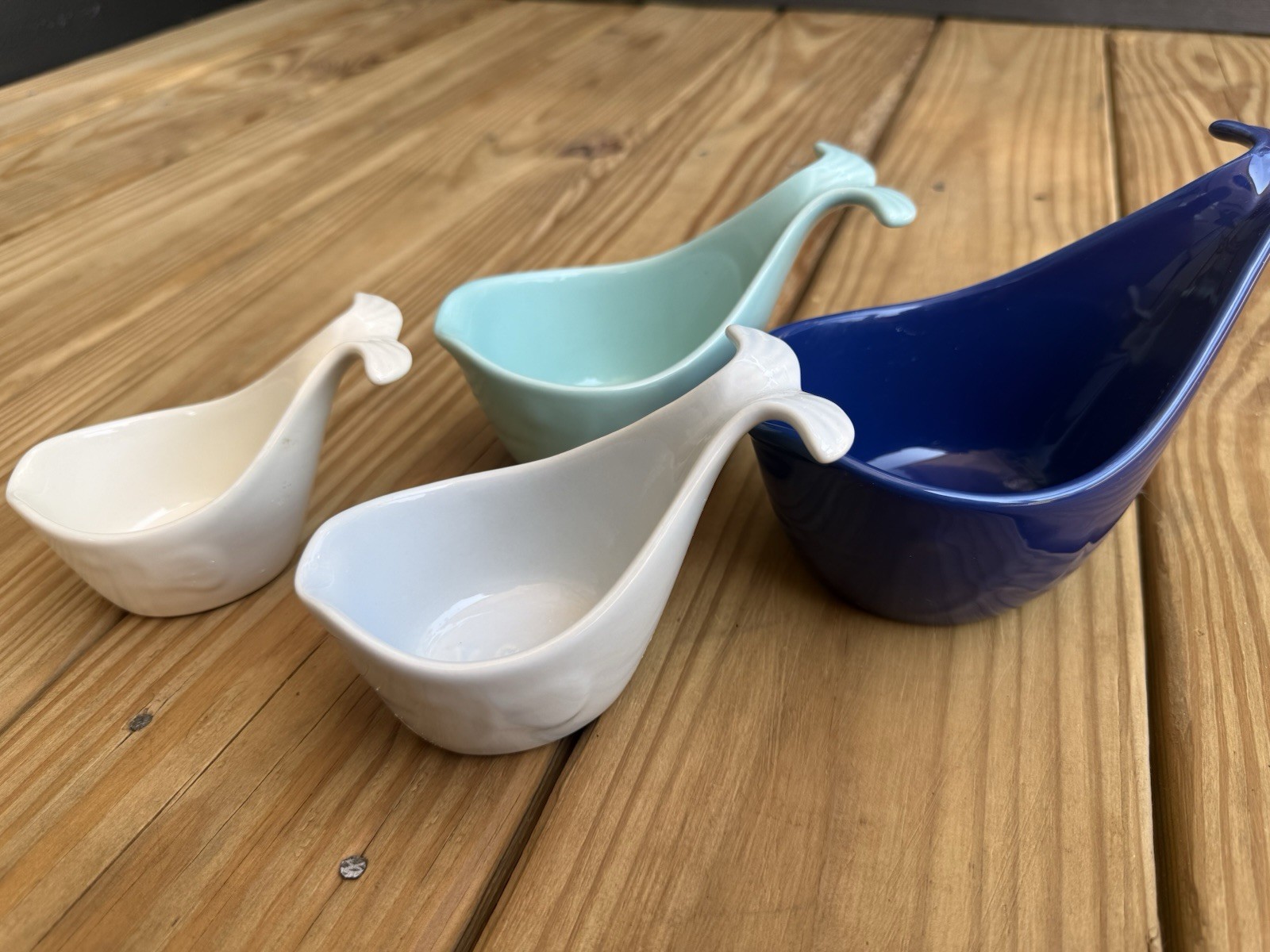 Set 4 Stoneware Blue Whale Stackable Nesting Measuring Cups Nautical 1-1/4 Cup gallery