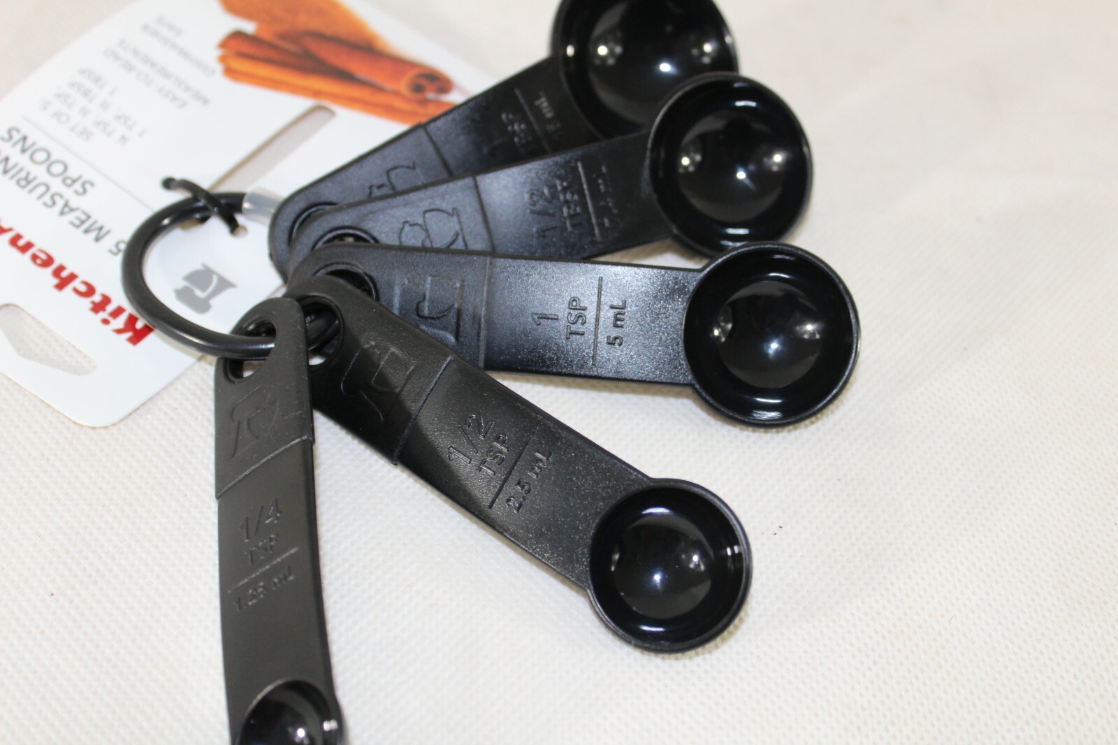NEW Kitchenaid Classic Black Measuring Spoons Set of 5 1/4 1/2 1 tsp 1/2 1 Tbsp gallery