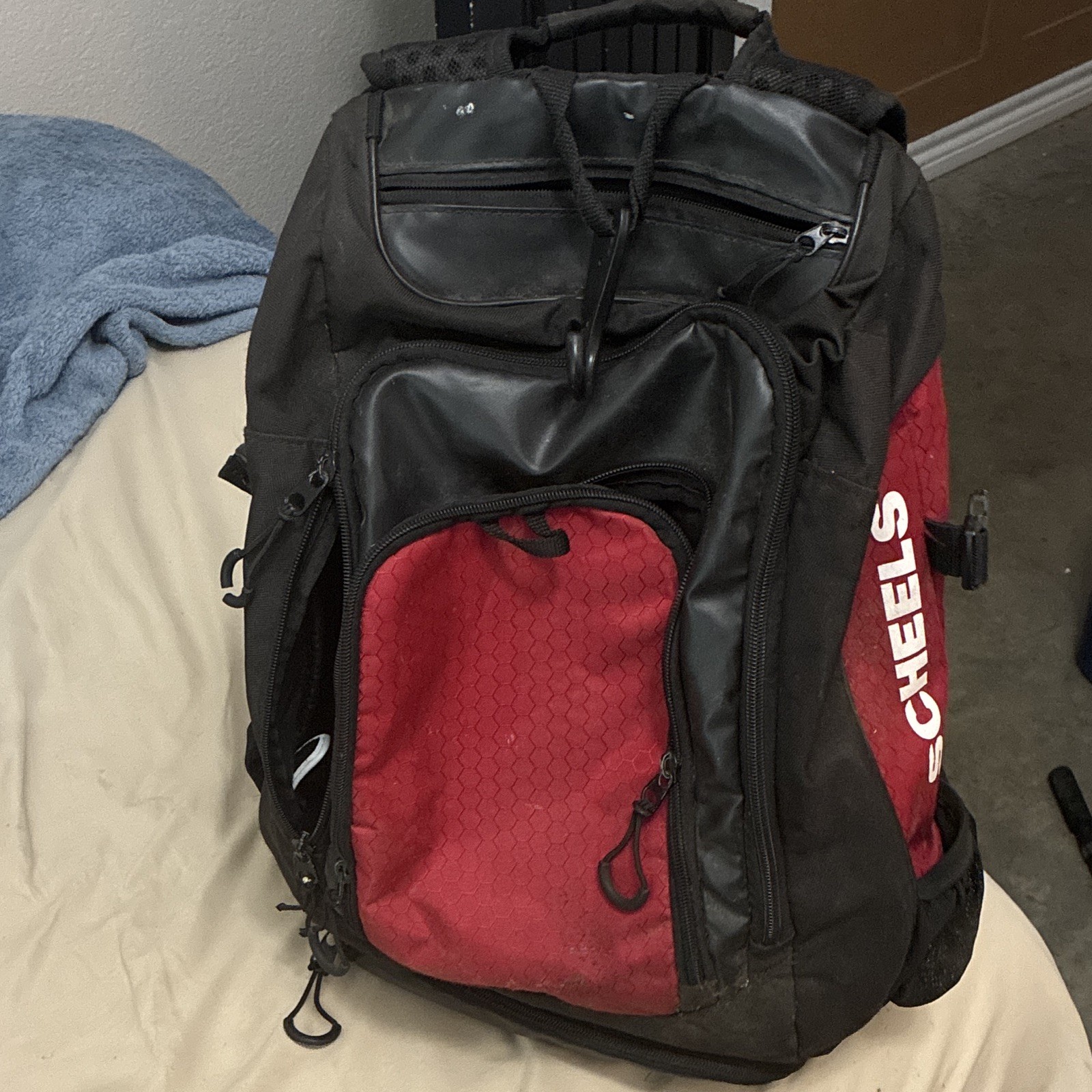 SCHEELS Baseball Backpack Black Red Adjustable Straps Multiple Compartments 4