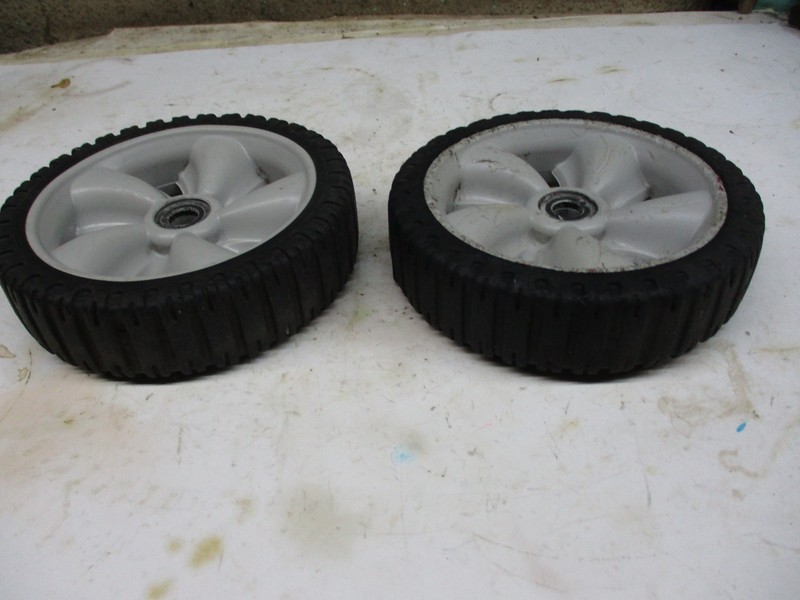 21" Yard-Man 11B-439Q755 Push Lawn Mower Pair of 6-3/4" Front Plastic Wheels gallery