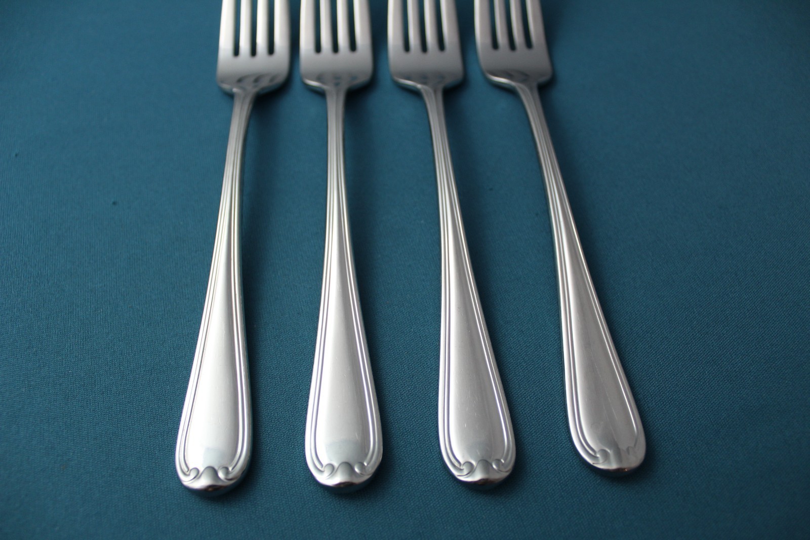 Reed & Barton COLBY Dinner Forks (Set of 4) 18/10 Stainless China 8 1/8" gallery