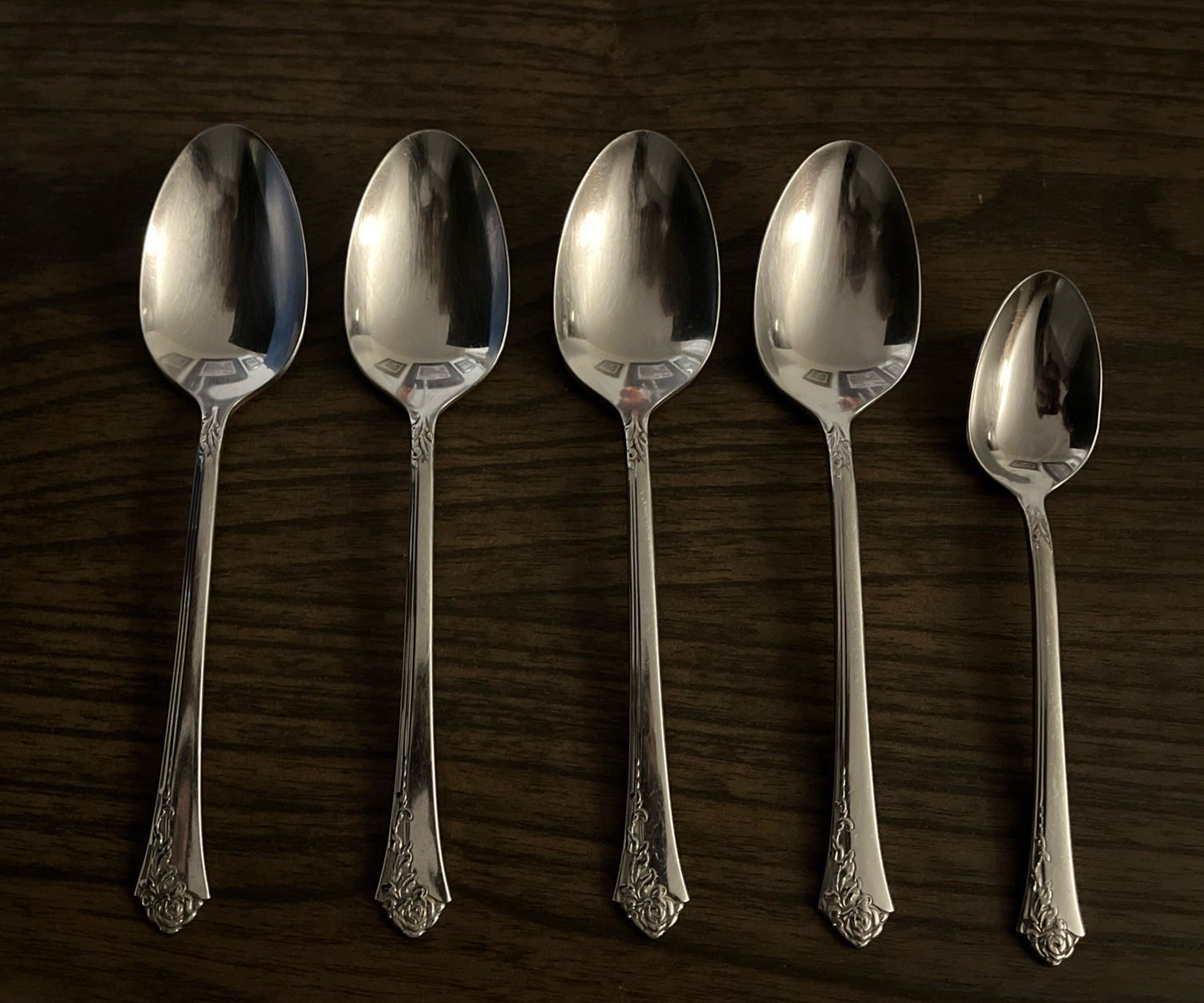 Oneida Damask Rose Stainless Steel ~ Four 7 1/4" Soup Spoons + One Teaspoon gallery