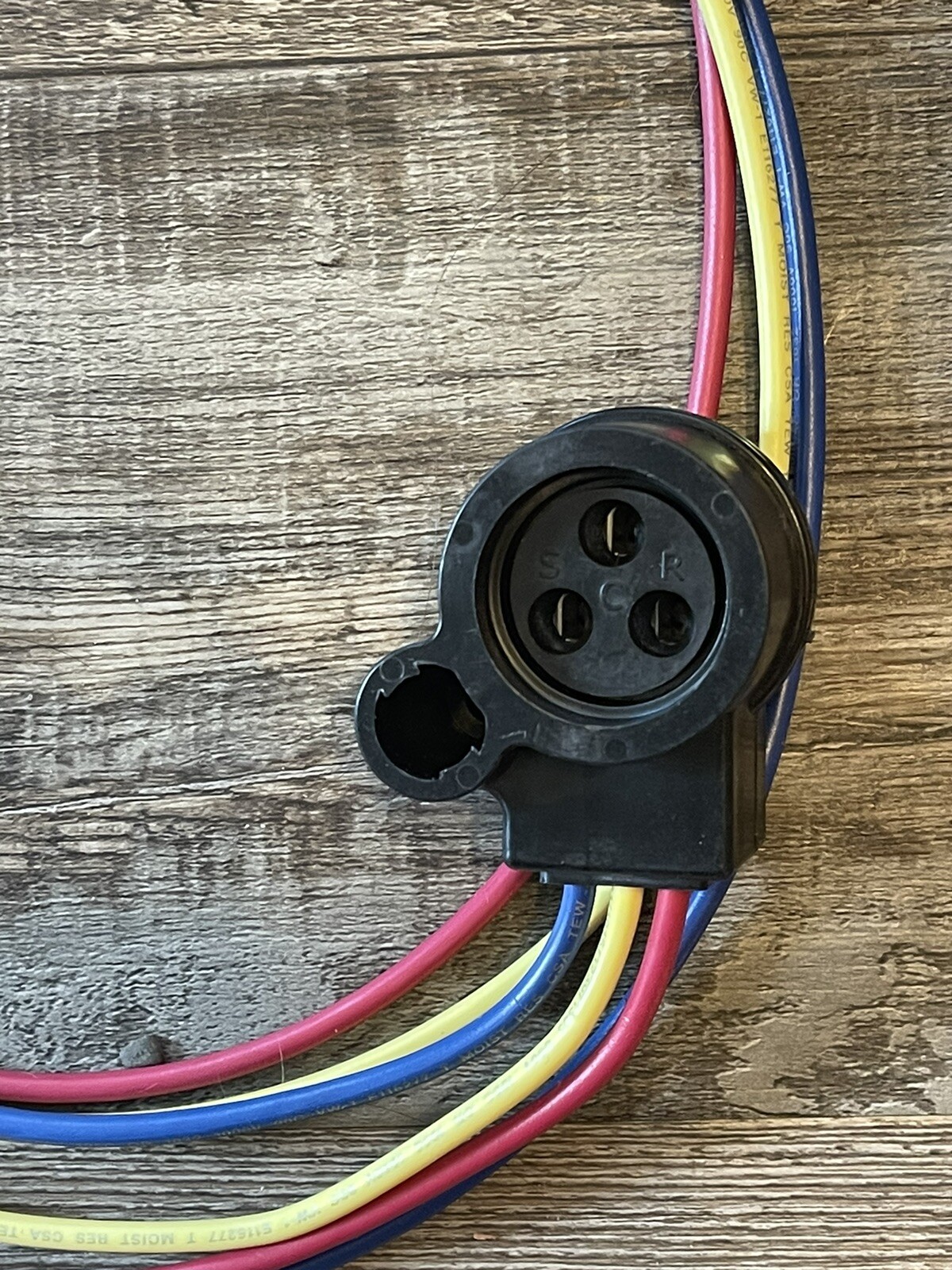 Wiring Harness Molded Plug 3 Pin Compressor Connector 105382-02, Lennox 15T35 gallery