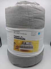 Room Essentials Reversible Microfiber Comforter King Size Gray 106in X 92in