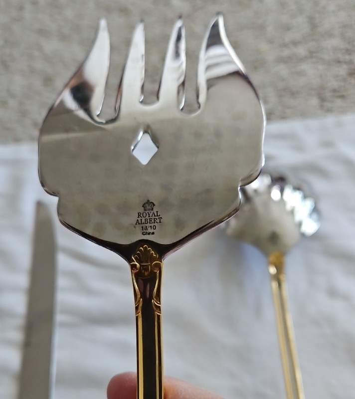 BUFFET SET ~ 3 Piece Serving Flatware USED by Royal Albert Old Country Rose gallery
