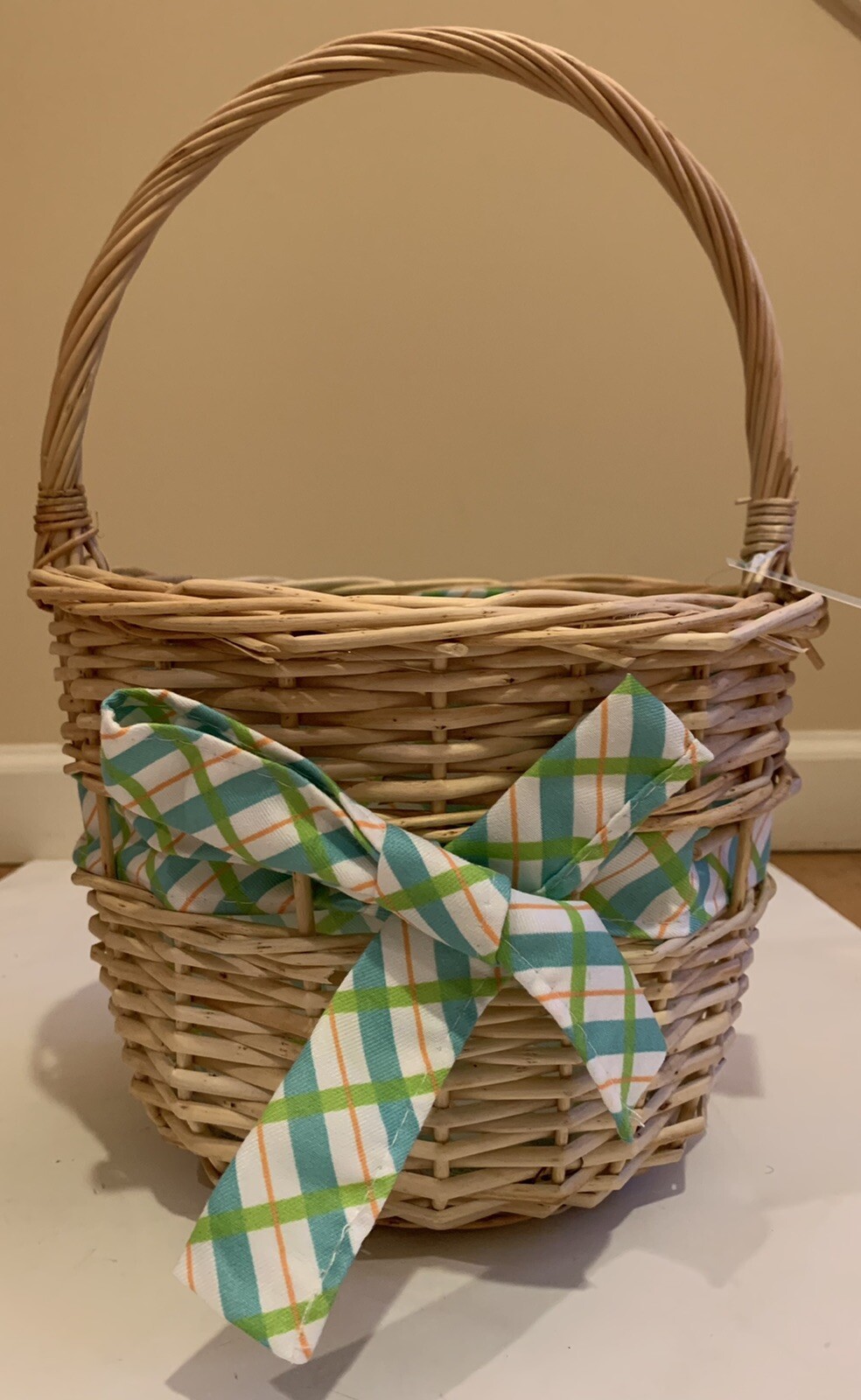 LIGHT WICKER 10” ROUND BASKET W/BOW-PLAID TEAL,GREEN,ORANGE,WHITE-HOLIDAY-NEW gallery