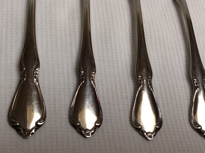 Oneida Stainless Chateau Pattern 4 Salad Forks 6 1/4" gallery