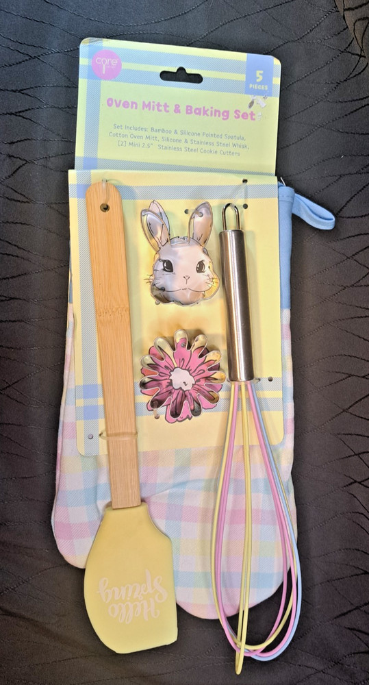 2020s Core Kitchen 5pc Easter Oven Mitt & Baking Set NEW