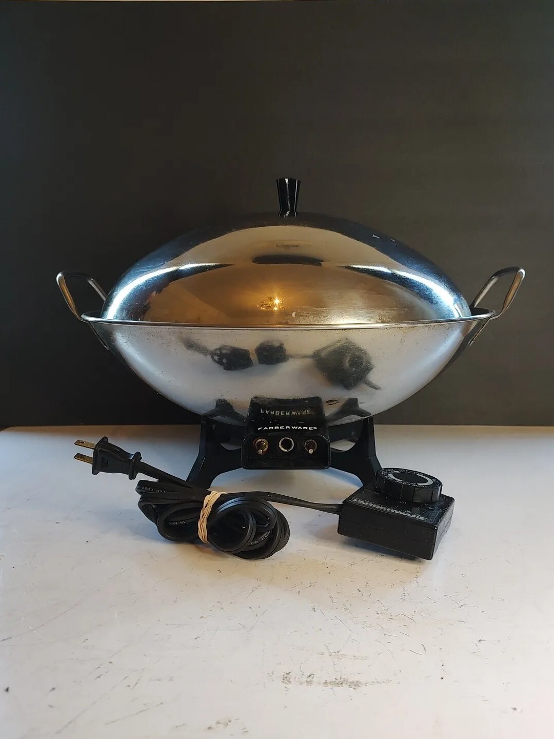 Farberware 14" Stainless Steel Electric Wok Model 303 with Power Plug Rack & Lid gallery