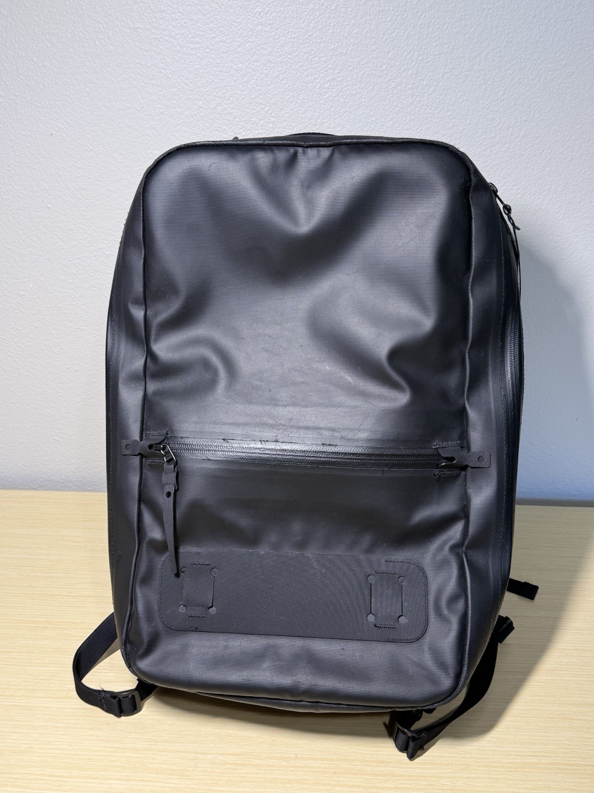 Black Ember Citadel R2 backpack (Jet Black)