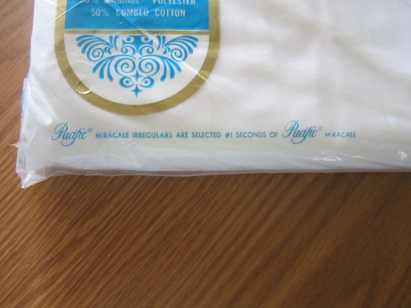 VINTAGE PACIFIC MIRACALE PERCALE IRREGULAR WHITE STANDARD DOUBLE FITTED SHEET gallery