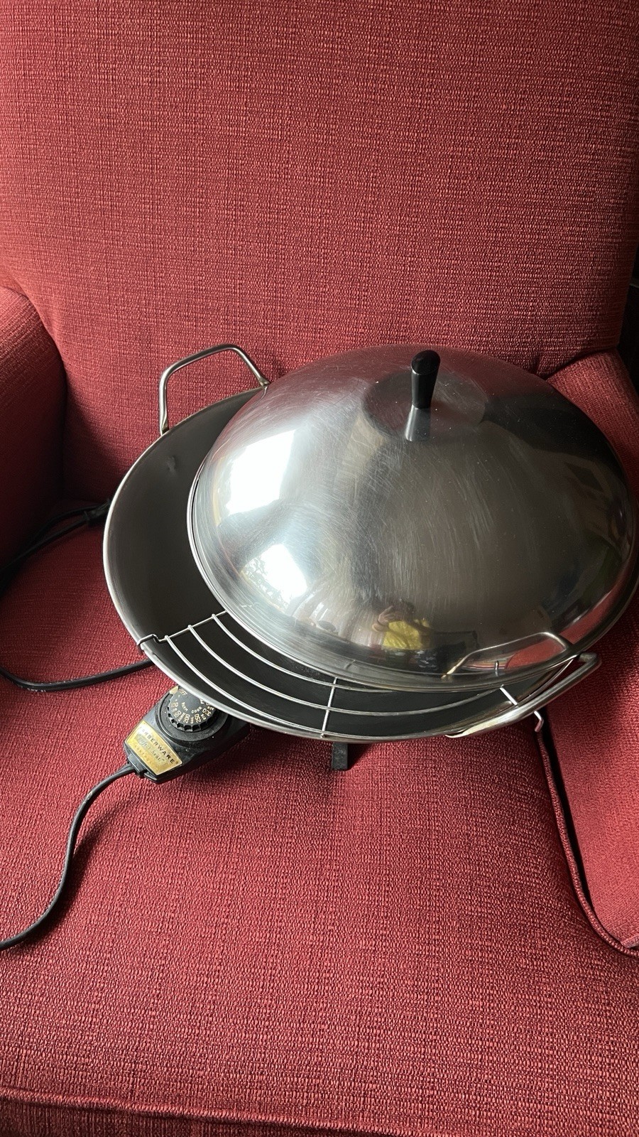 Vintage Farberware Model 303 14" Electric Wok with Perfect Heat Control & Lid gallery