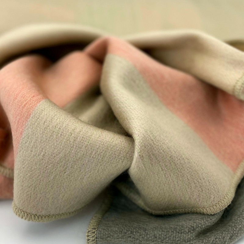 SOFT & WARM ALPACA LLAMA WOOL BLANKET THROW ECRU CORAL QUEEN 100"x67" gallery