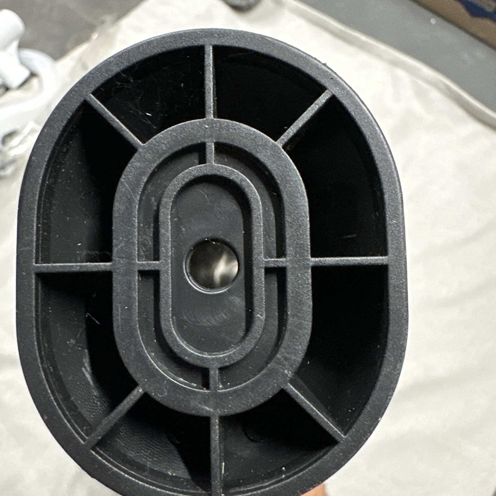 12823, Vertical Leg With Cap For 10’x30" Or 12’x30” Round Prism Frame Pool Intex gallery