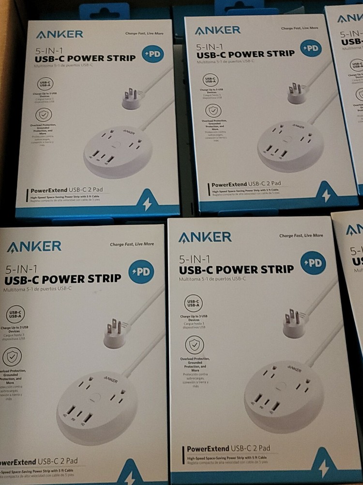 Anker PowerStrip Pad 2 Outlets Power Strip 3 USB (2 USB-A, 1 USB-C) 42W 5ft Cord
