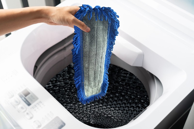 Ultimate 18" Microfiber Mop System - Handle, Frame and 3 Types Cleaning Pads gallery