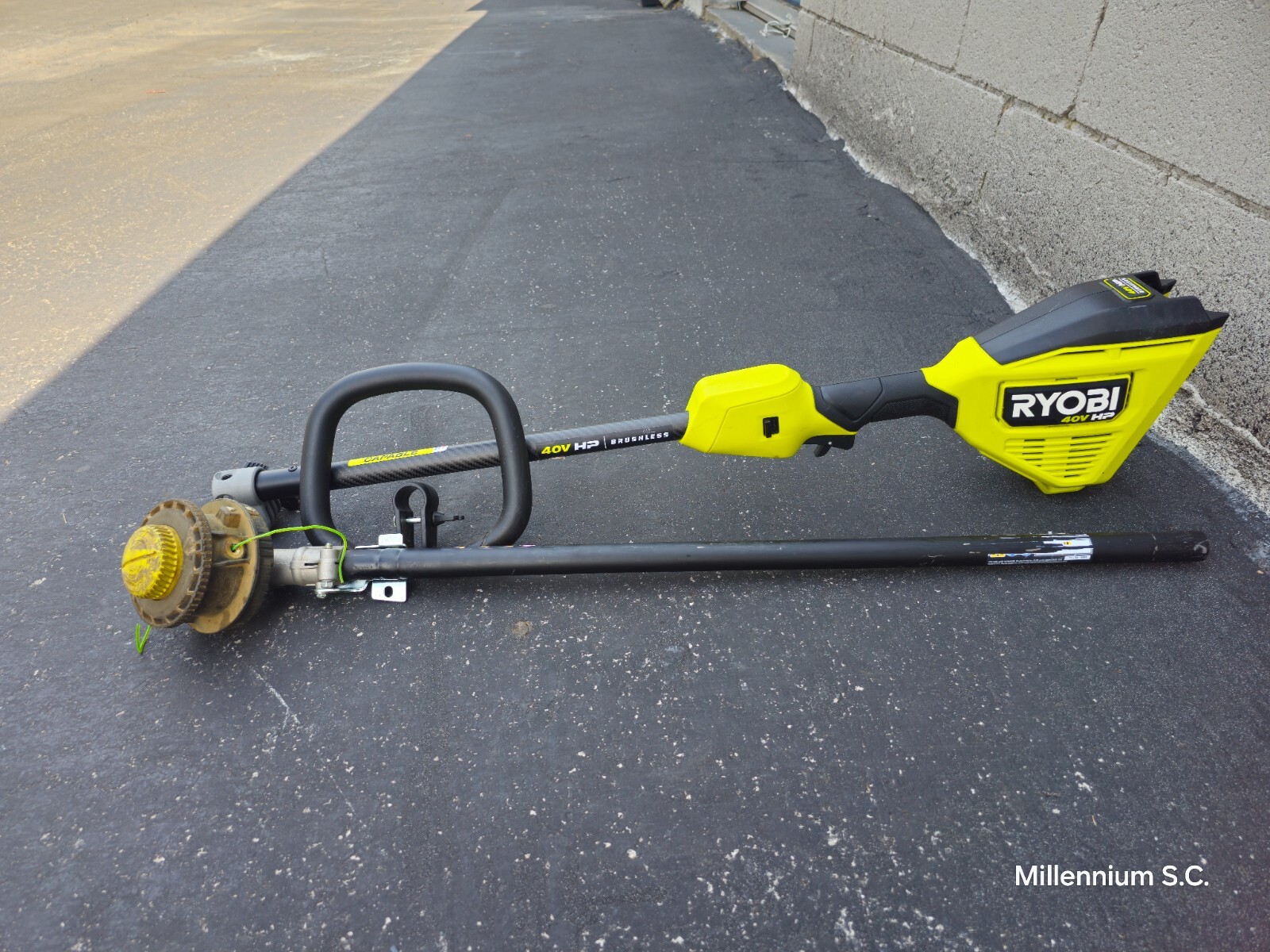 Ryobi RY40HPST01 40V 16" Brushless Carbon Fiber Shaft String Trimmer (Tool Only) gallery