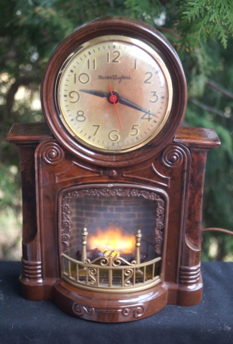 Vintage 1960s Mastercrafters 272 Animated Fireplace Novelty Clock - SEE VIDEO #2 gallery