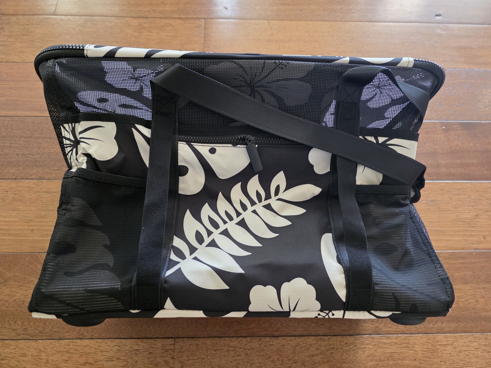 Aloha Collection CleverMade Collapsible Beach Tote Bag - Floral Black gallery