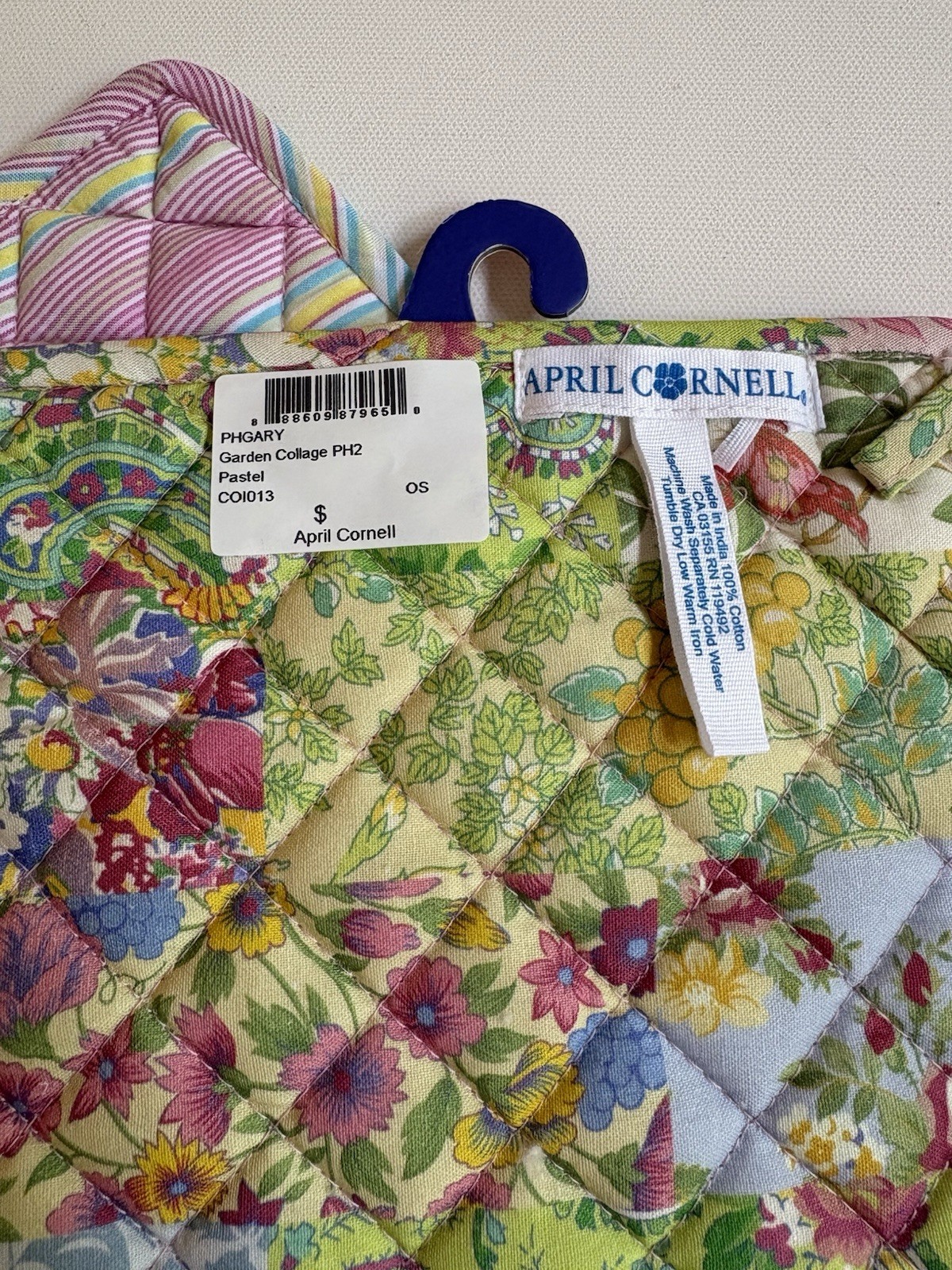 Darling New W Tags ~ Set/2 April Cornell “Garden Collage” Potholders gallery