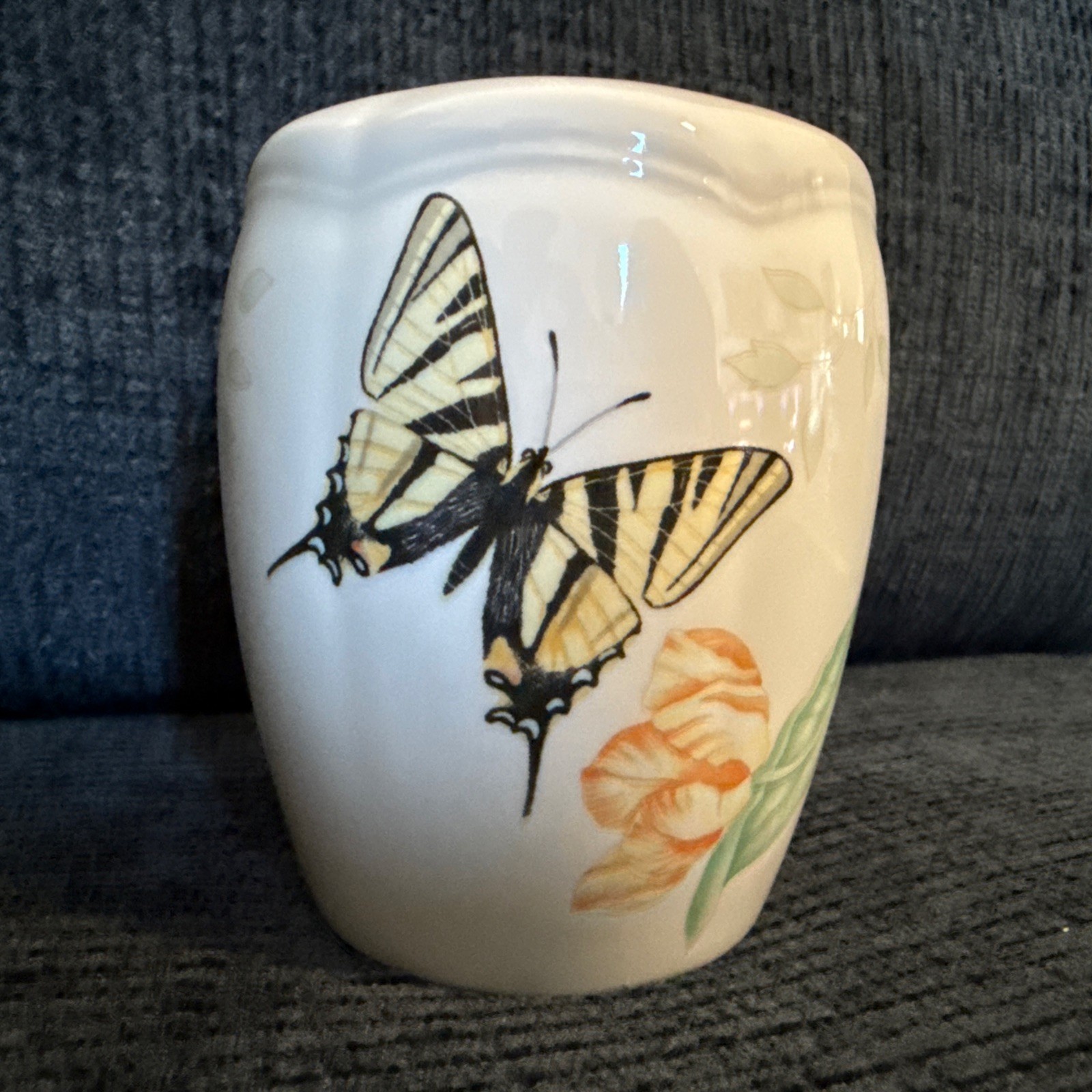 Lenox BUTTERFLY MEADOW Toothbrush Holder 4 inches gallery