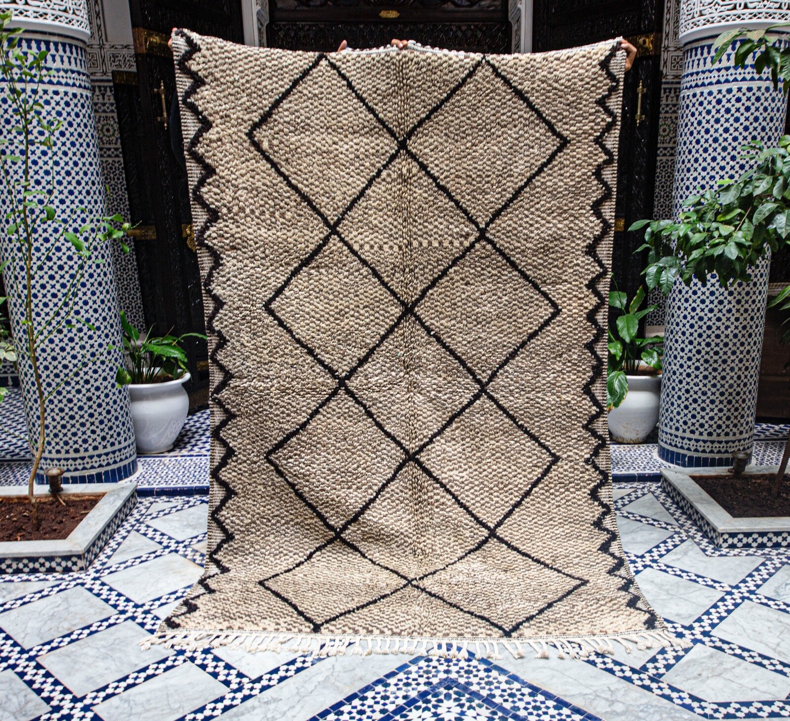 BENI OURAIN MOROCCAN BERBER RUG CARPET - Brown Black Beige Lattice - 5.6 x 8.9 gallery