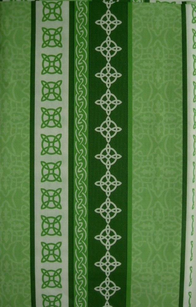 60 Round Vinyl Flannel Back St Patricks Day Knot Tablecloth Green Mainstream